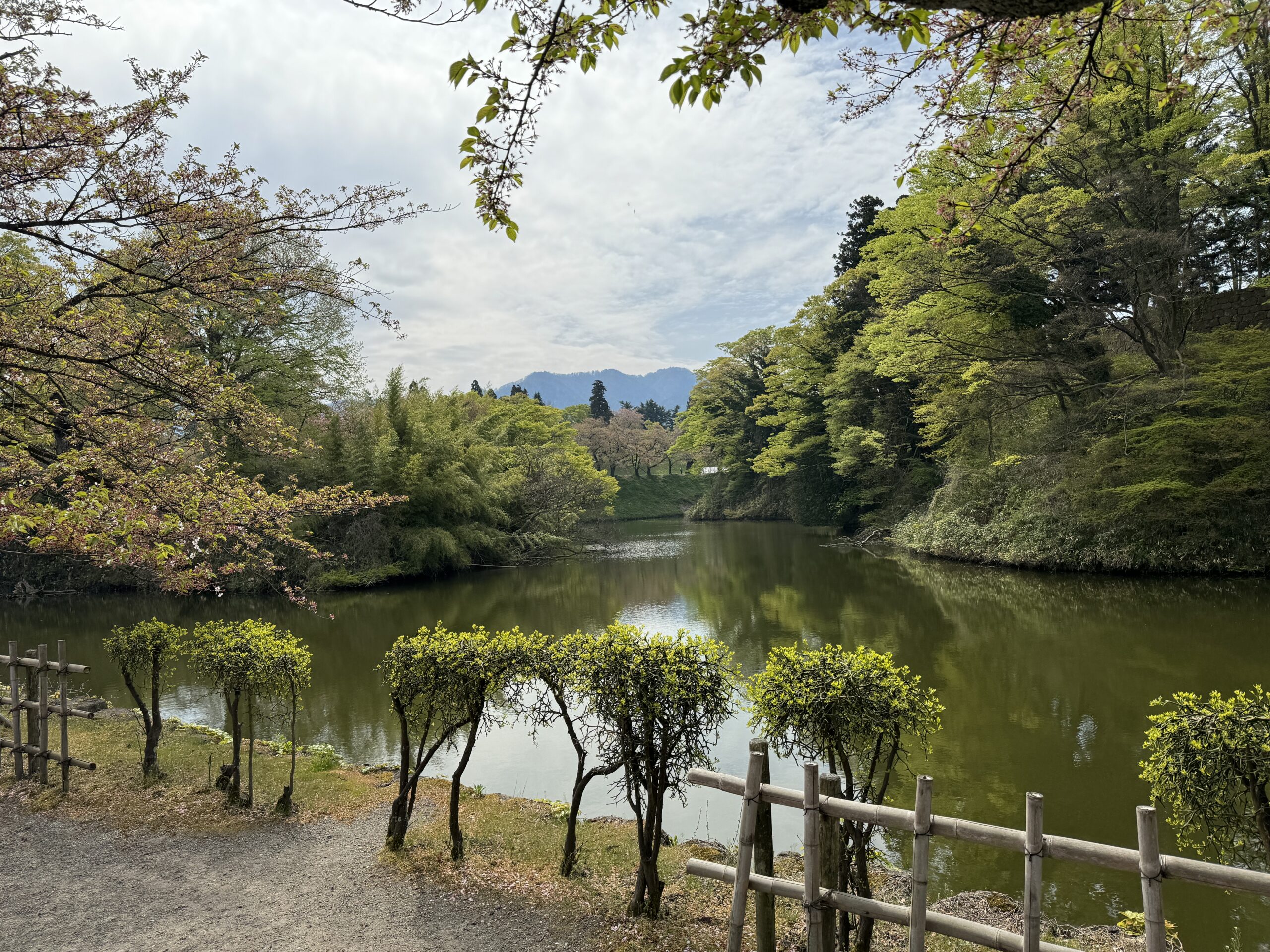 鶴ヶ城堀