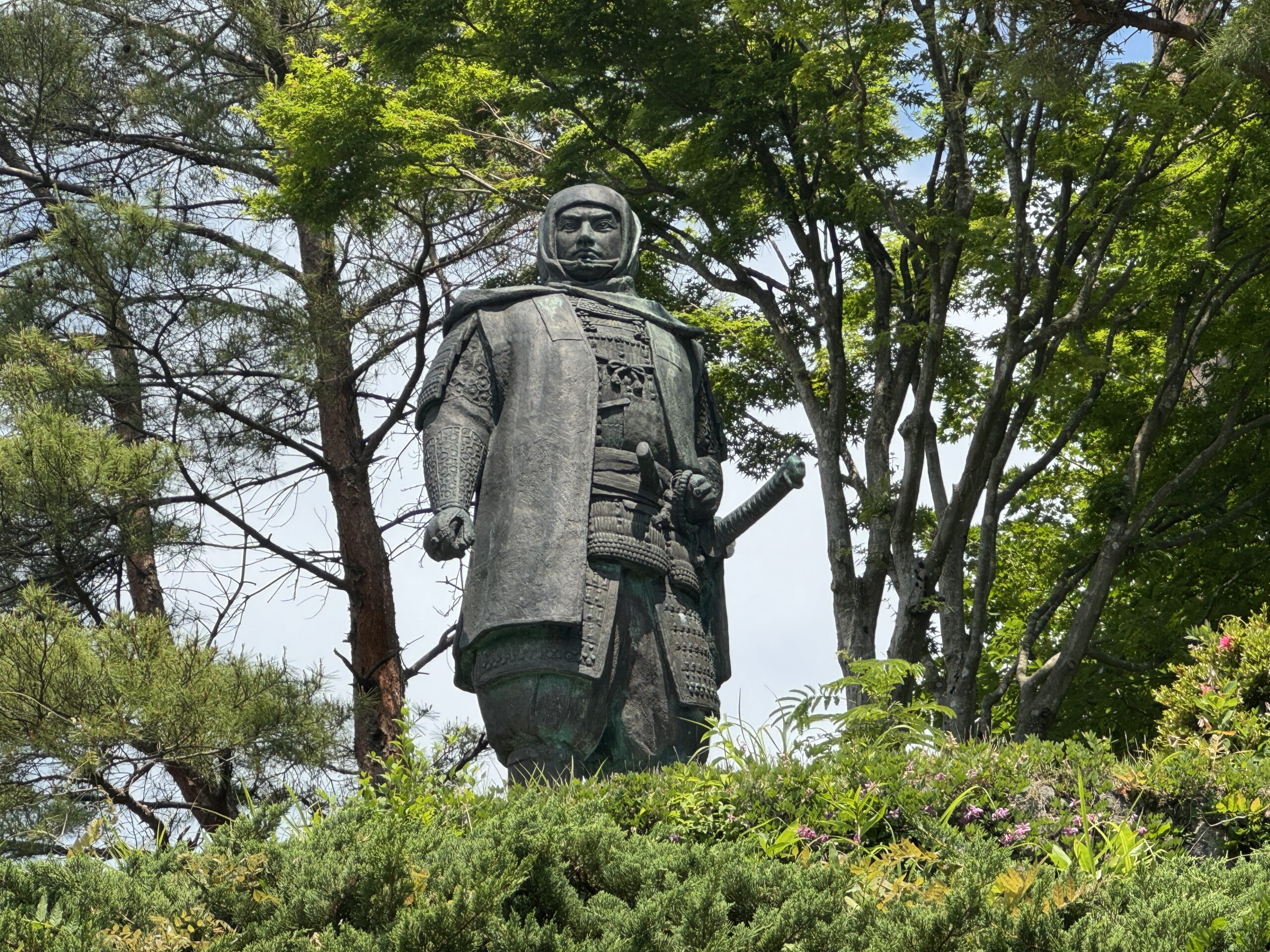 上杉謙信公像・春日山城跡