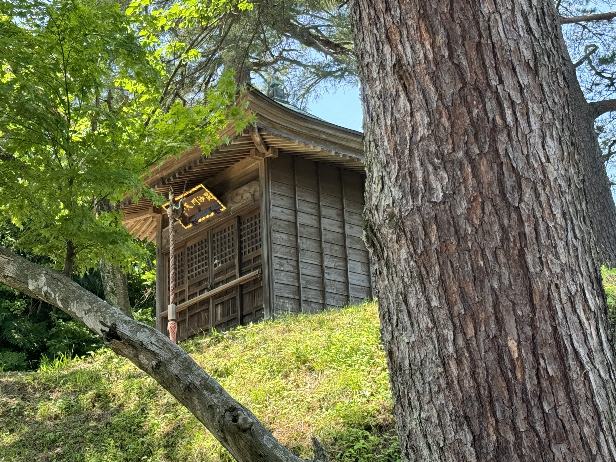 春日山城・毘沙門堂